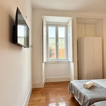 Quarto em Acomodações Particulares Alcantara 1 Lisboa